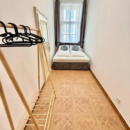 Free Parking- Cozy In Wenceslas Square براغ