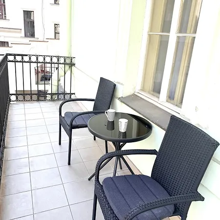 Free Parking- Cozy In Wenceslas Square