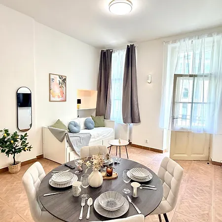 Free Parking- Cozy In Wenceslas Square * براغ